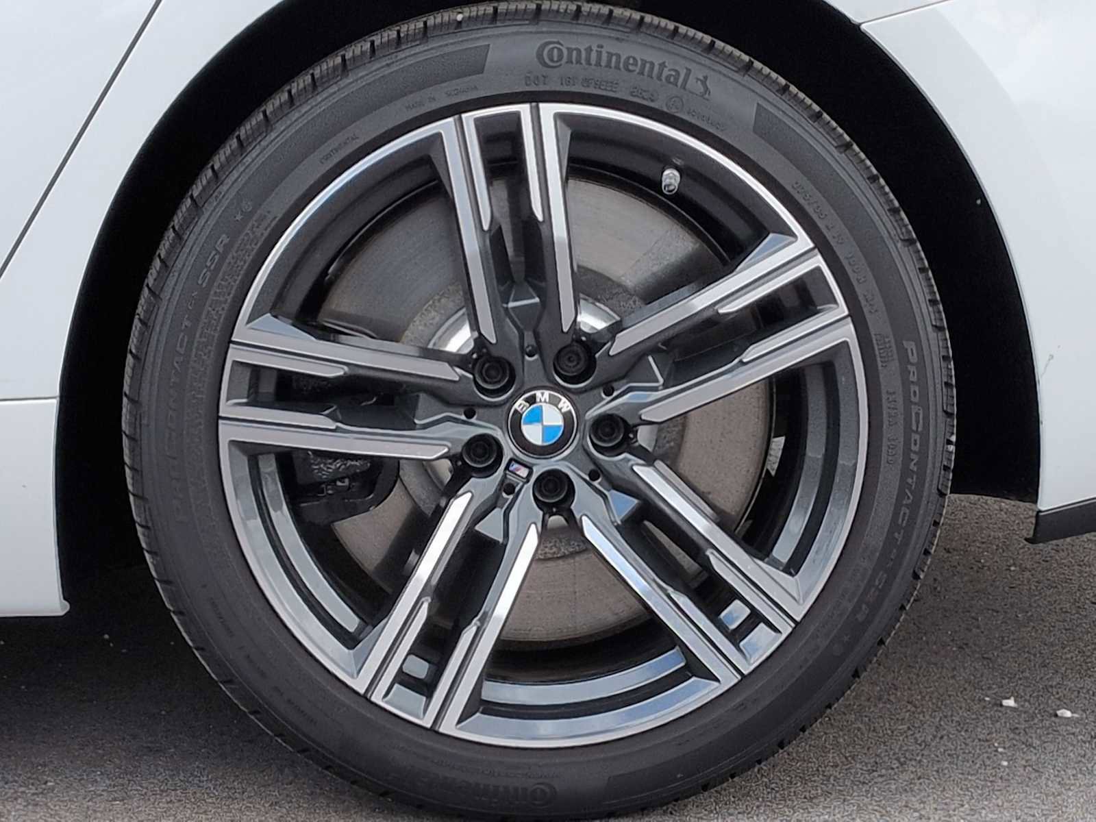 Used 2025 BMW M850i xDrive image 13