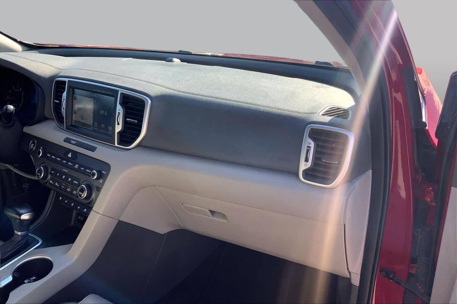 Used 2017 Kia Sportage EX w/ EX Technology Package FWD image 18