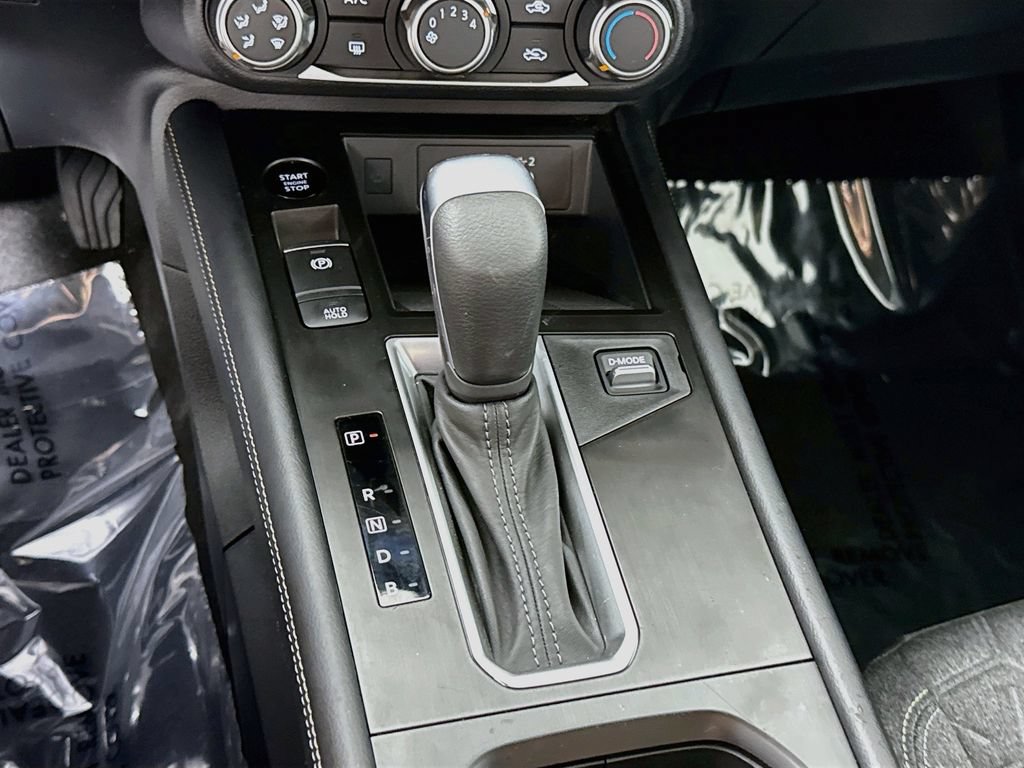 Certified 2025 Nissan Kicks SV AWD/4WD image 11