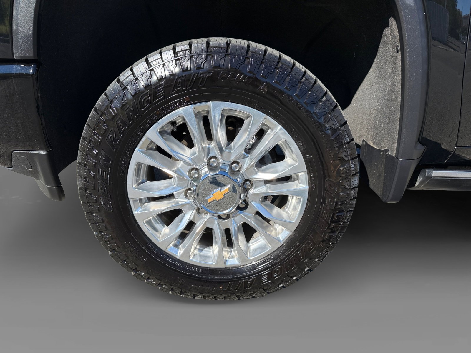 Used 2022 Chevrolet Silverado 2500 High Country w/ LPO, Dark Essentials Package image 9