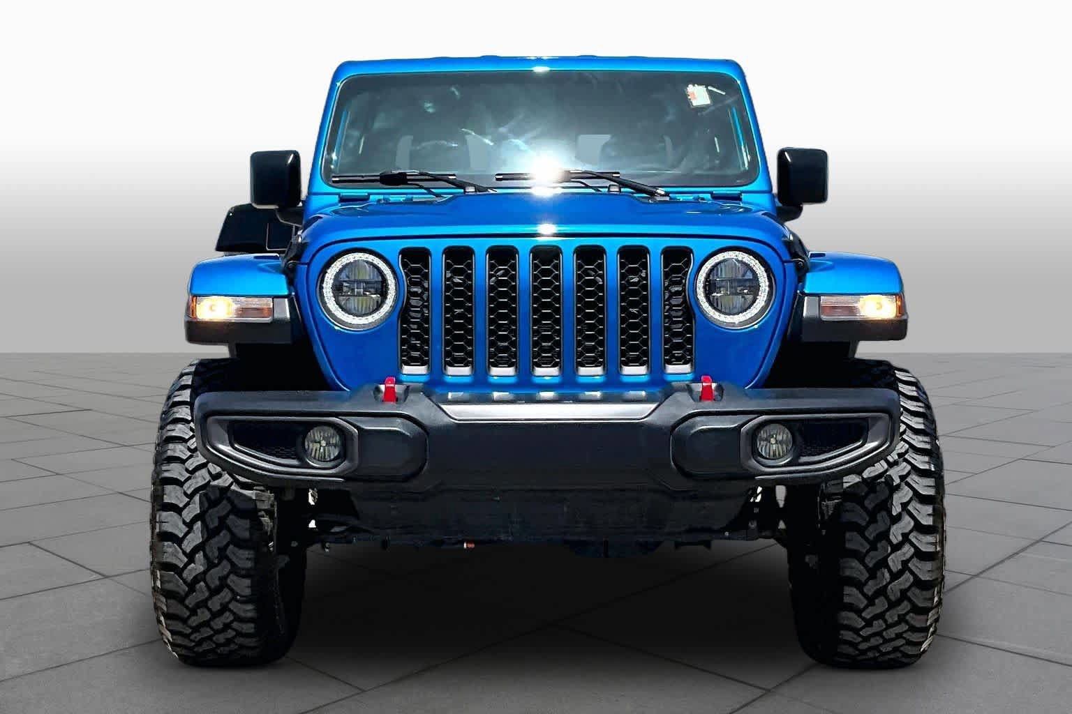 Used 2023 Jeep Gladiator Rubicon w/ Cold Weather Group AWD/4WD image 4