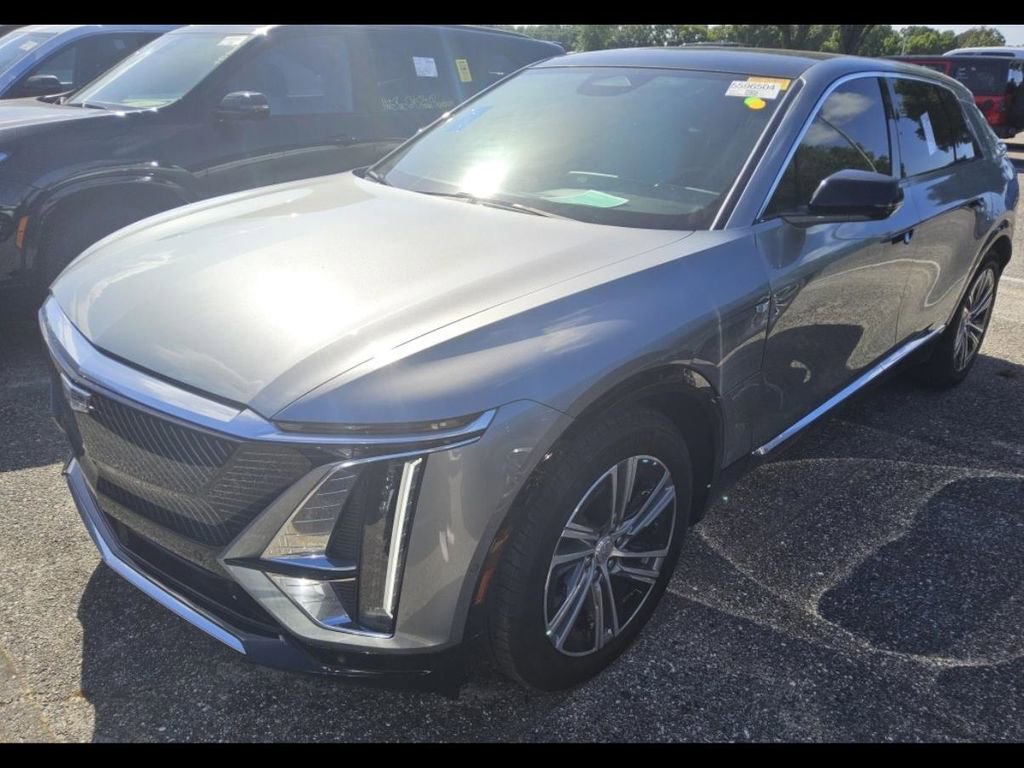 Used 2024 Cadillac Lyriq Luxury RWD image 6