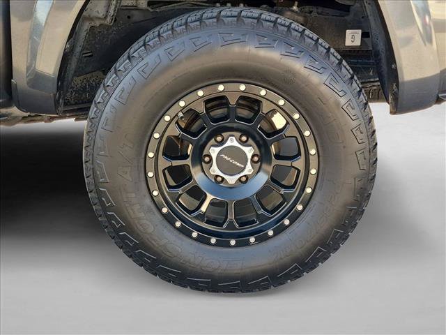 Used 2017 Toyota Tacoma TRD Sport w/ Tow Package (A/T) AWD/4WD image 17
