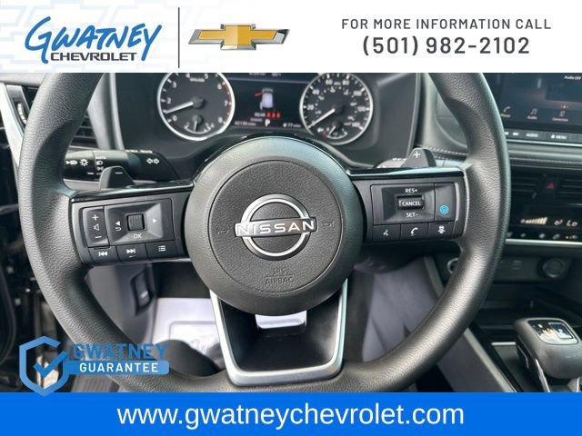Used 2022 Nissan Rogue SV FWD image 16