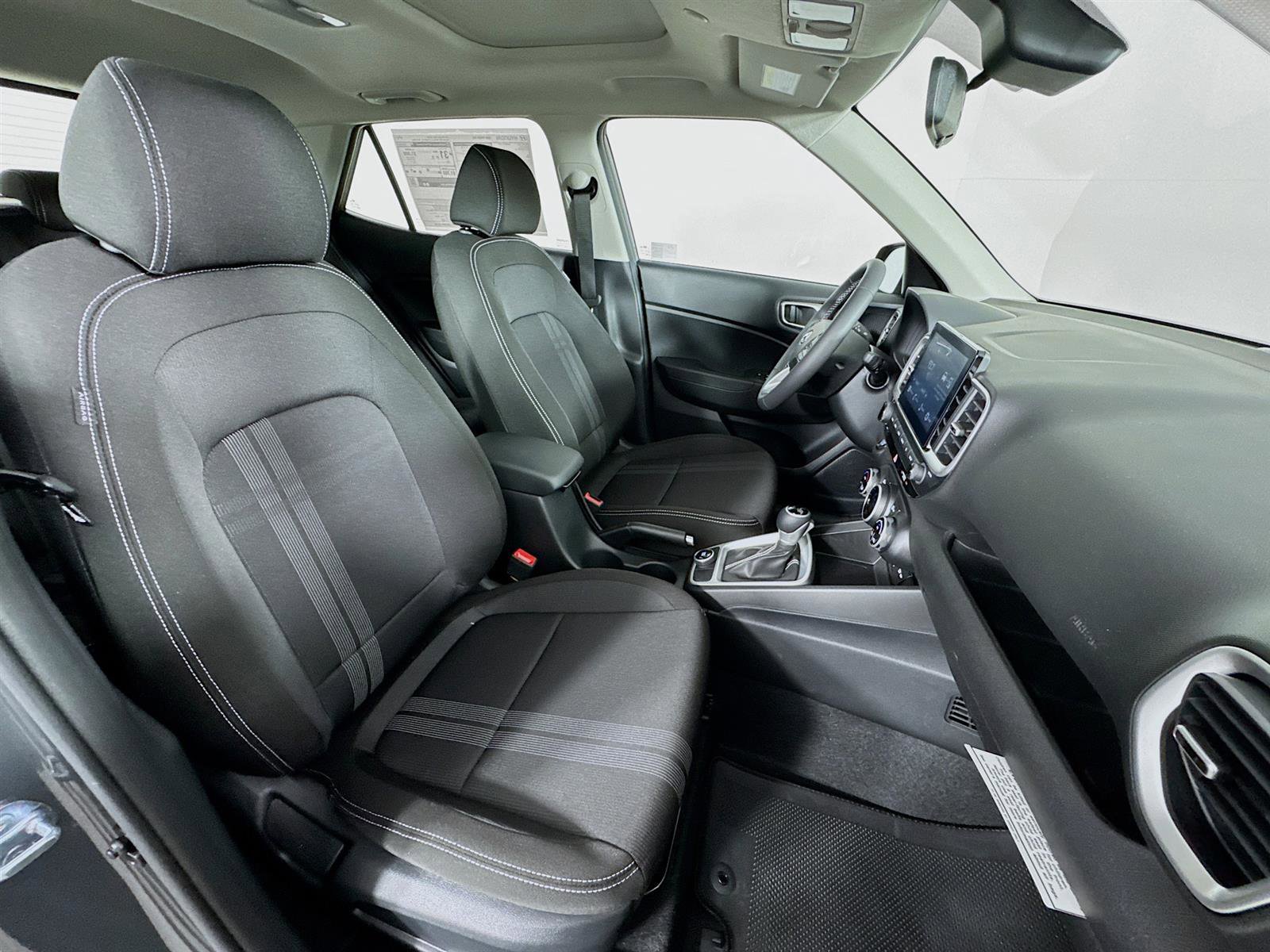 New 2025 Hyundai Venue SEL image 26