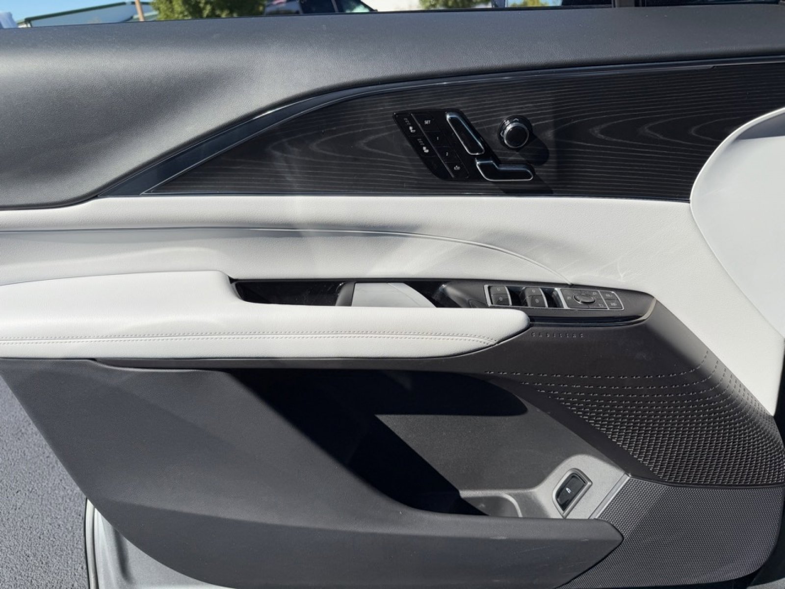 Used 2024 Cadillac Lyriq Luxury w/ LPO, Floor Liner Package image 36