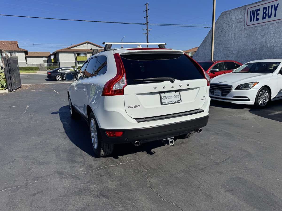 Used 2010 Volvo XC60 T6 AWD/4WD image 2