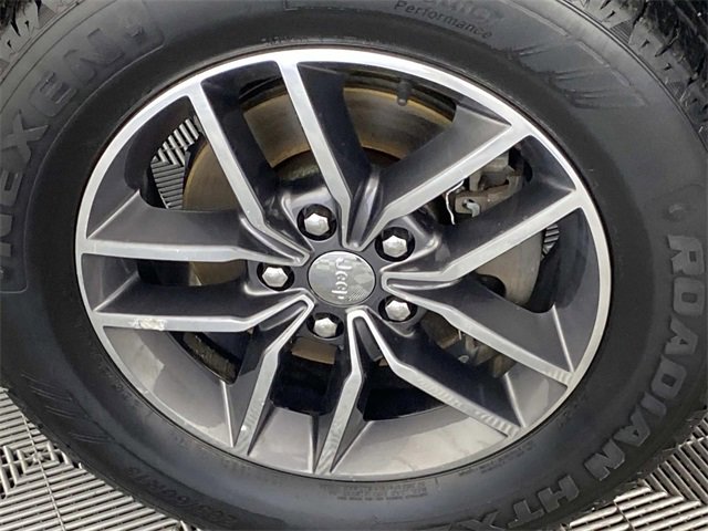 Used 2017 Jeep Grand Cherokee Limited w/ Luxury Group II image 26