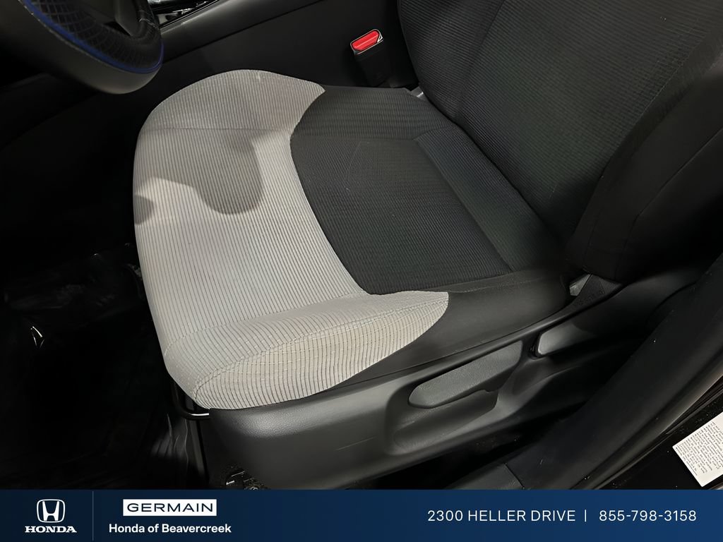 Used 2019 Toyota C-HR XLE FWD image 14