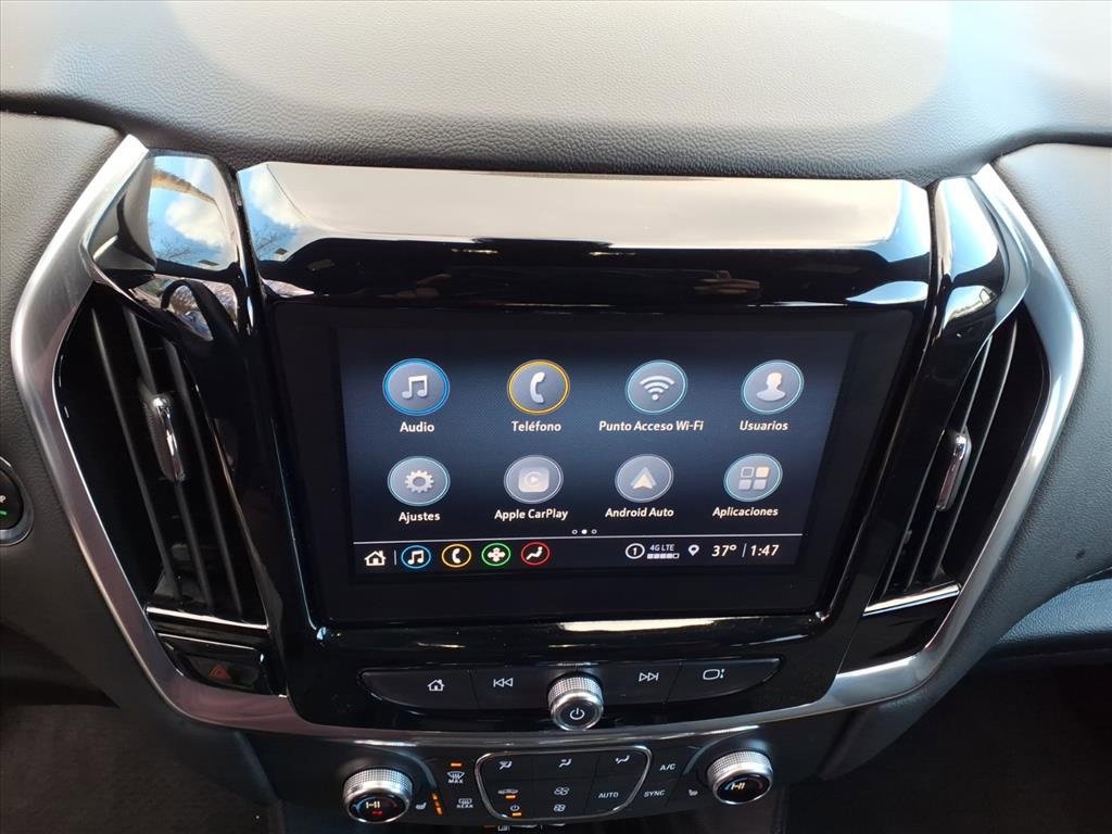 Used 2022 Chevrolet Traverse LT image 25