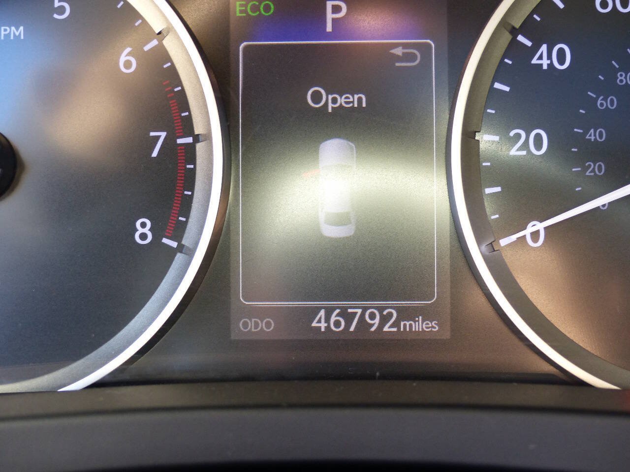 Used 2016 Lexus IS 300 AWD w/ Navigation System Package image 27
