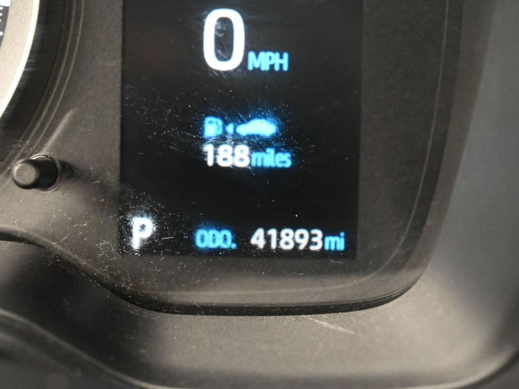 Used 2021 Toyota Corolla LE image 24