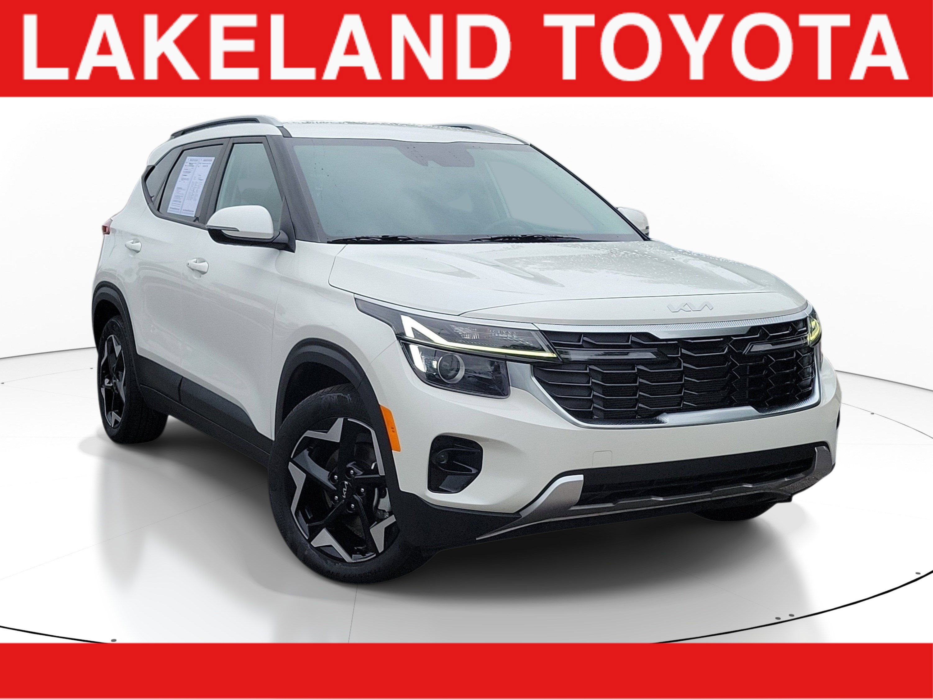 Used 2025 Kia Seltos S FWD image 1