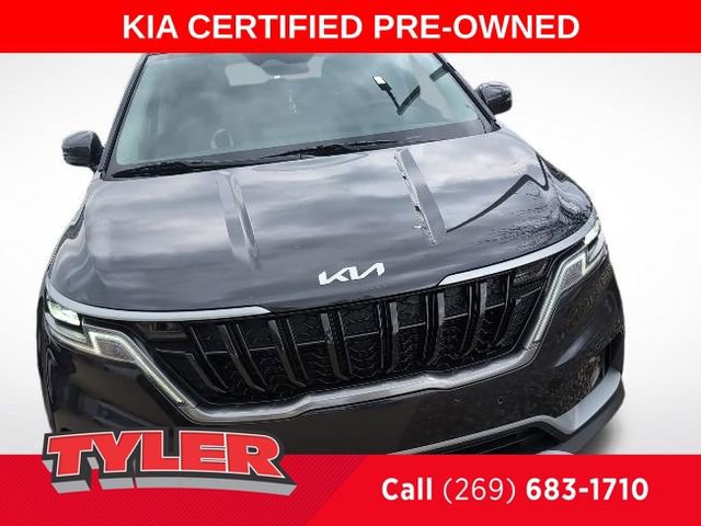 Used 2024 Kia Carnival EX image 1