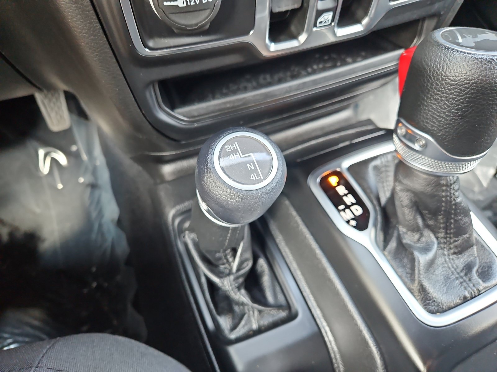 Used 2022 Jeep Wrangler Unlimited Sport AWD/4WD image 23