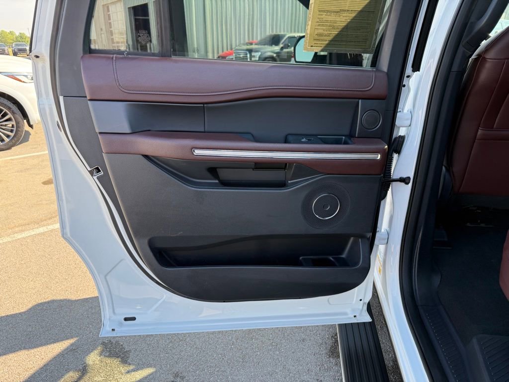 Used 2024 Ford Expedition Max Limited image 13