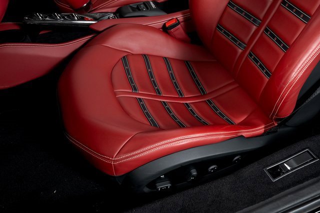 Used 2022 Ferrari F8 Tributo image 21