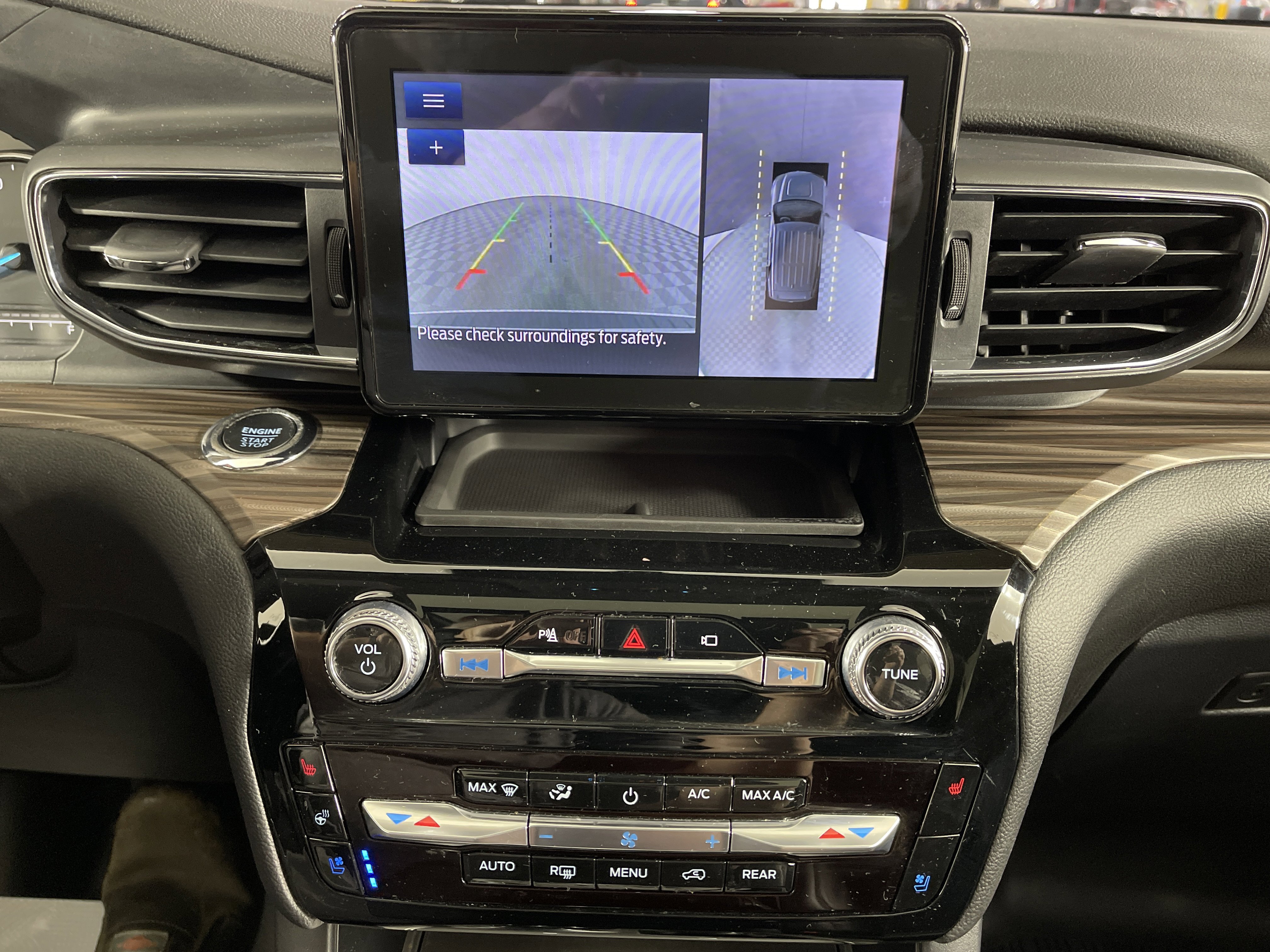 Used 2022 Ford Explorer Limited w/ Hybrid Equipment Group 310A image 26