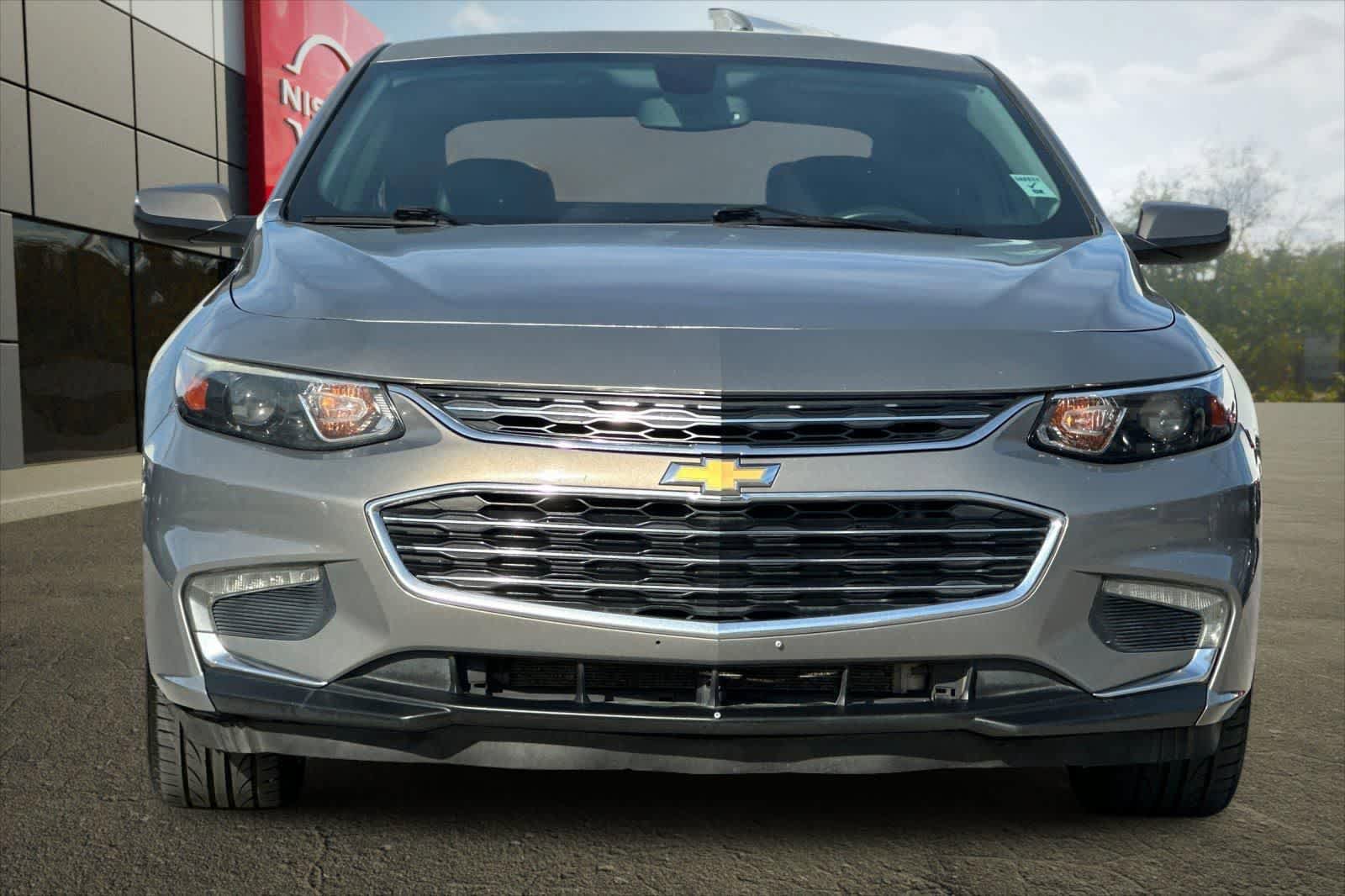 Used 2017 Chevrolet Malibu Premier image 11
