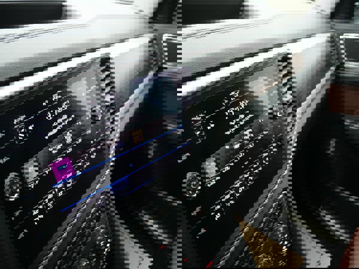 Used 2021 Volkswagen Atlas SE w/ Panoramic Sunroof Package image 13