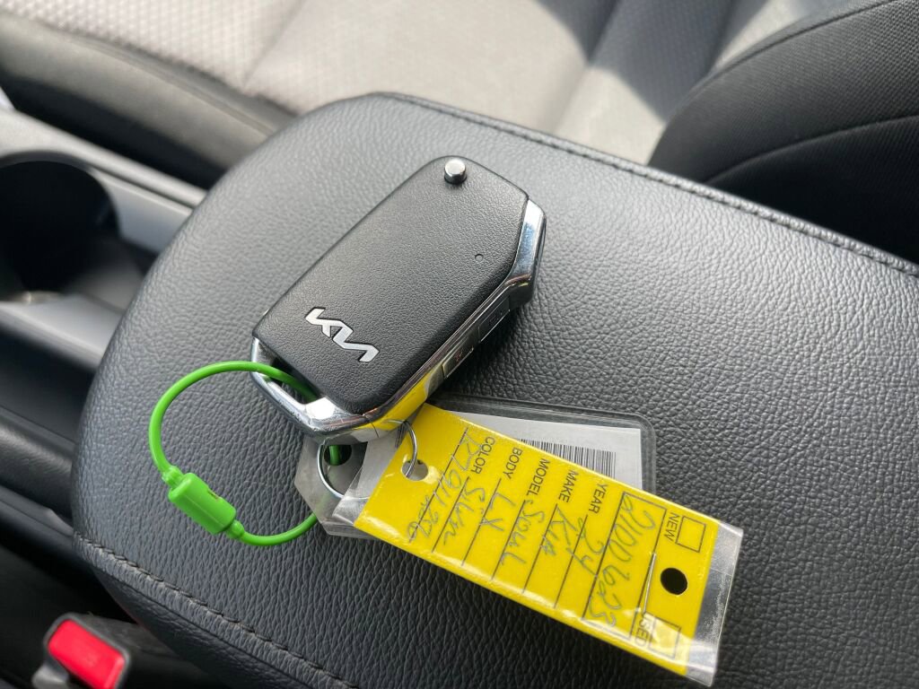 Used 2024 Kia Soul LX w/ Option Group 015 FWD image 4