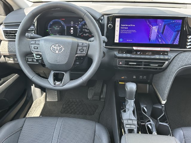 Used 2026 Toyota Camry XLE FWD image 11