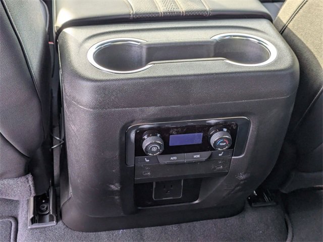 New 2025 Chevrolet Suburban High Country image 33