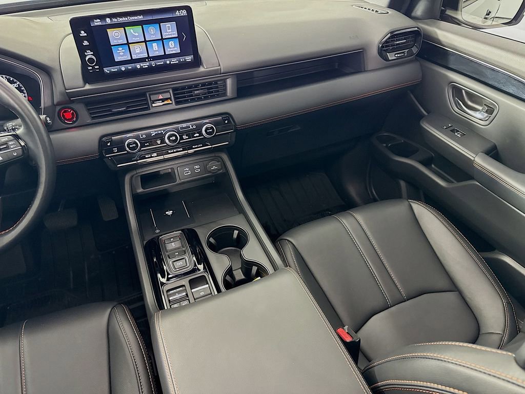 Certified 2024 Honda Pilot TrailSport image 31