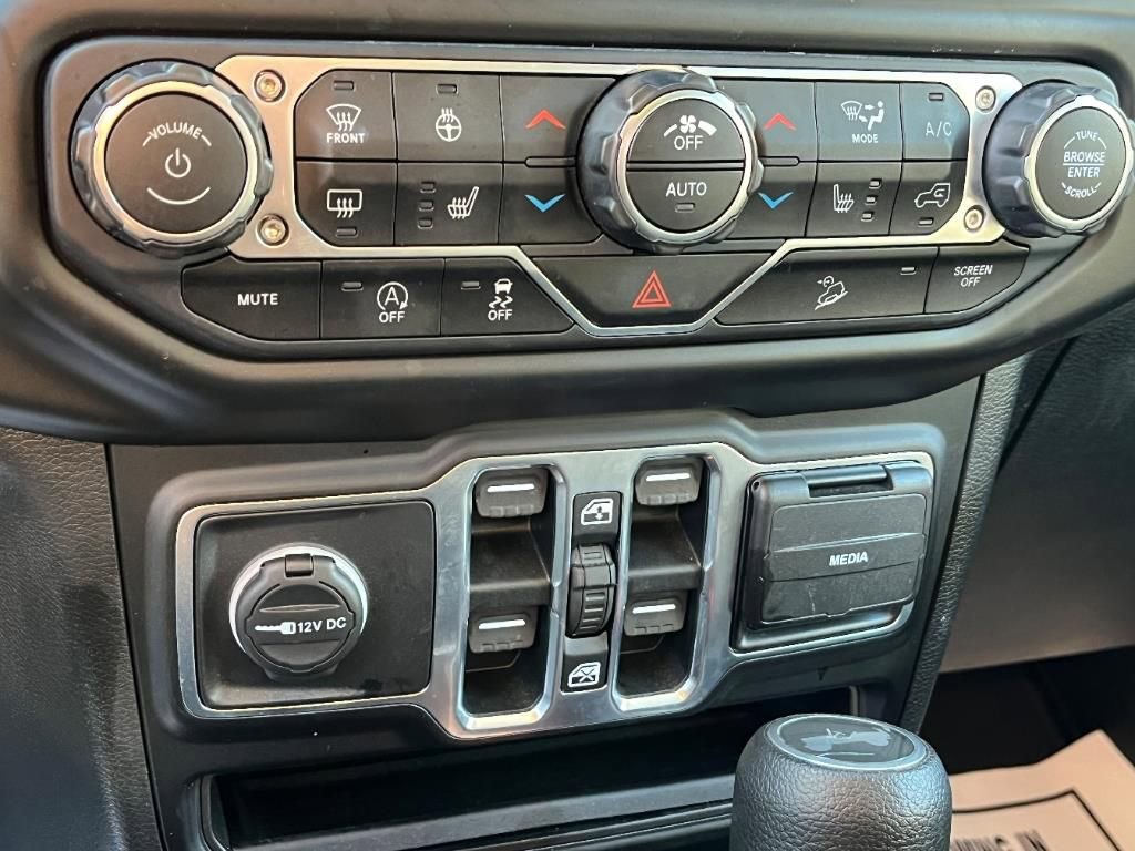Used 2020 Jeep Wrangler Unlimited Sahara w/ Cold Weather Group image 12