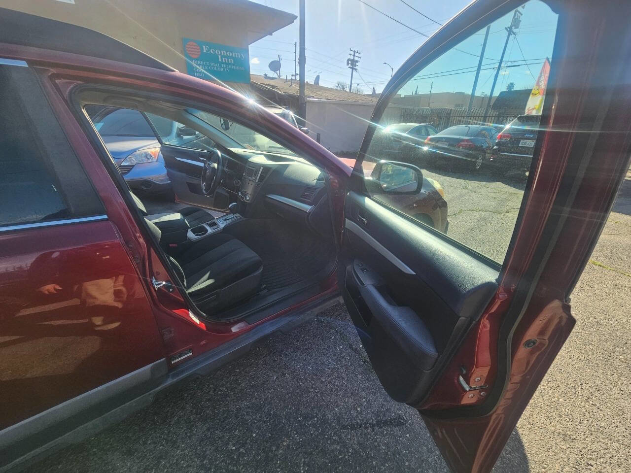 Used 2014 Subaru Outback 2.5i Premium image 16