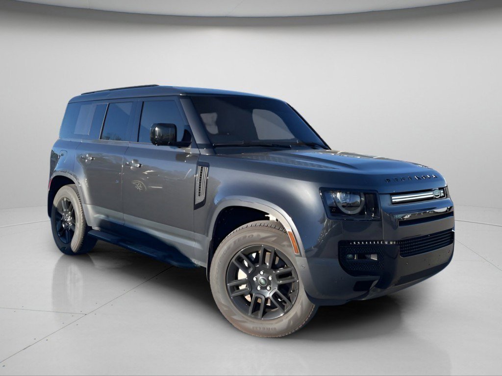 Used 2025 Land Rover Defender 110 S image 2