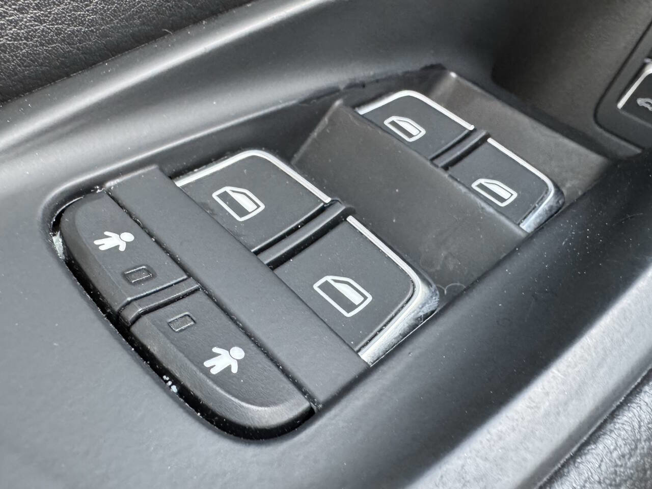 Used 2018 Audi A6 2.0T Premium w/ 20" Black Optic Wheel Package FWD image 17