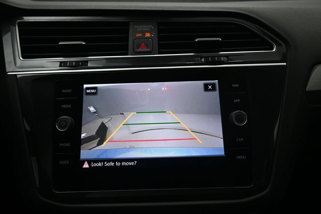 Used 2020 Volkswagen Tiguan SEL FWD image 12