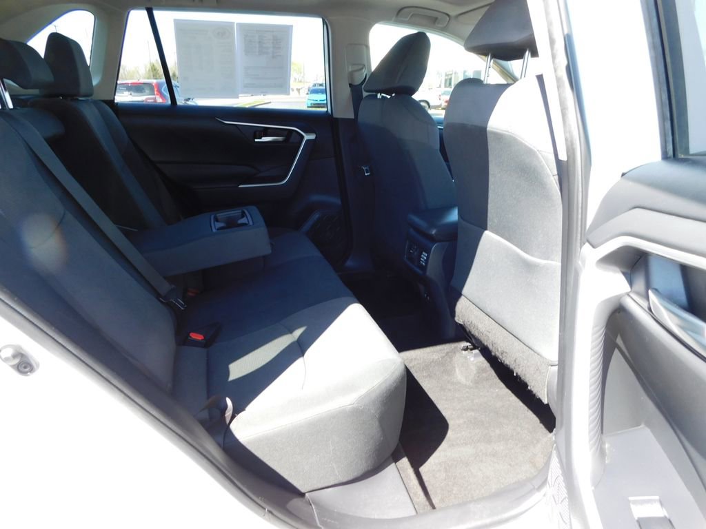Used 2019 Toyota RAV4 XLE w/ Convenience Package image 21