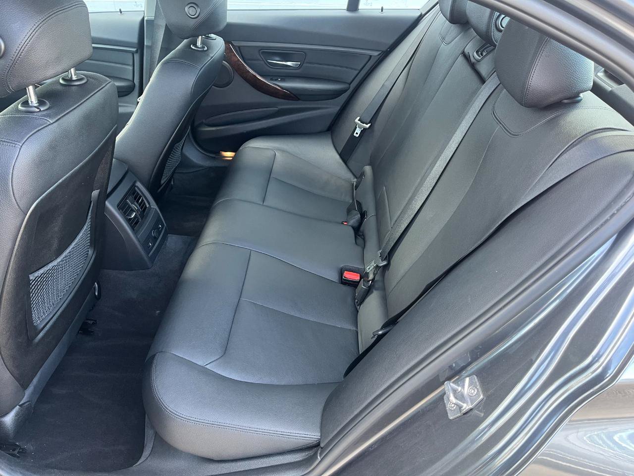Used 2014 BMW 328d xDrive Sedan AWD/4WD image 13