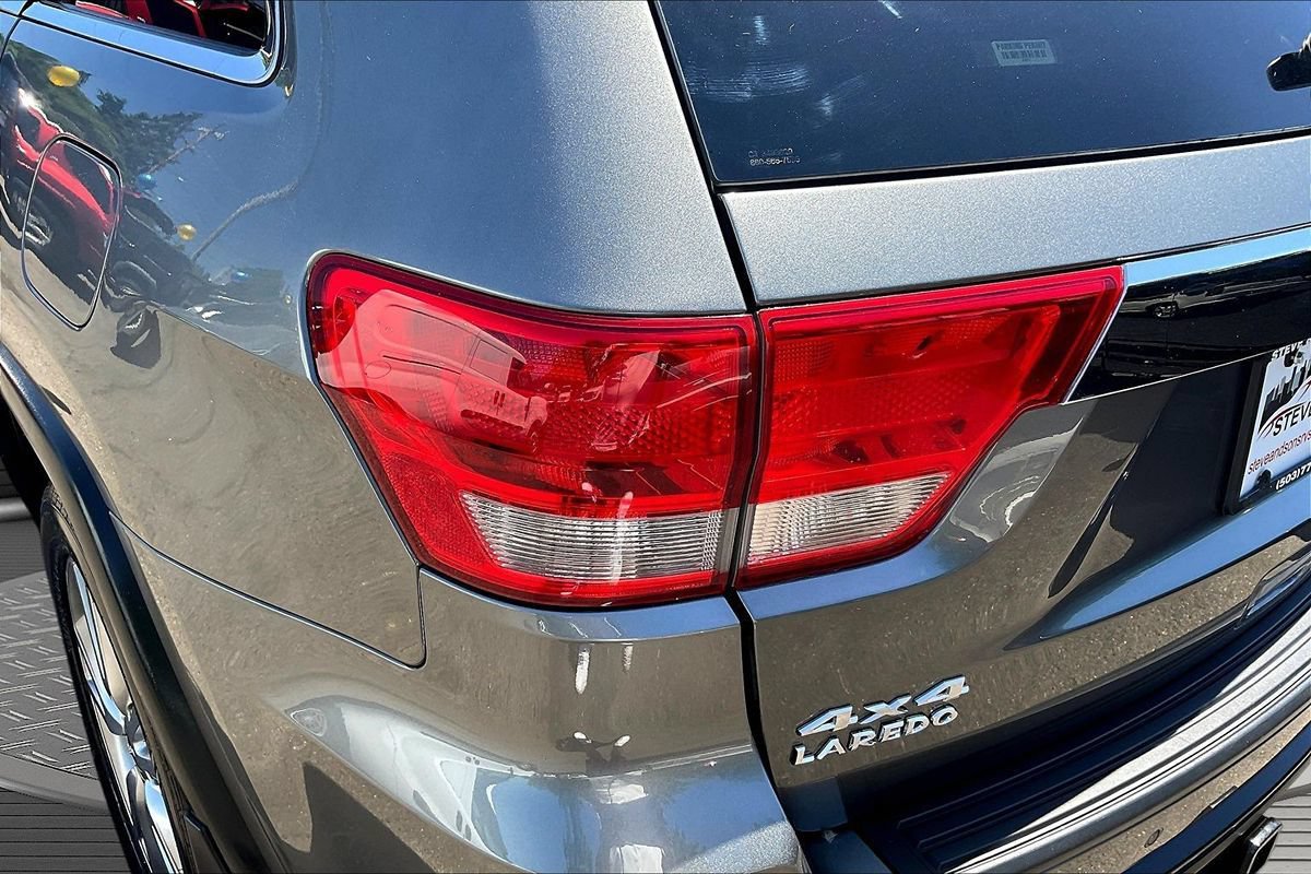Used 2013 Jeep Grand Cherokee Laredo AWD/4WD image 21