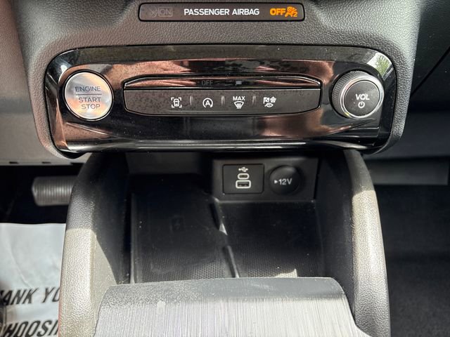 Used 2025 Ford Escape Platinum AWD/4WD image 16