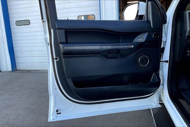 Used 2020 Ford Expedition XLT w/ Equipment Group 202A image 23