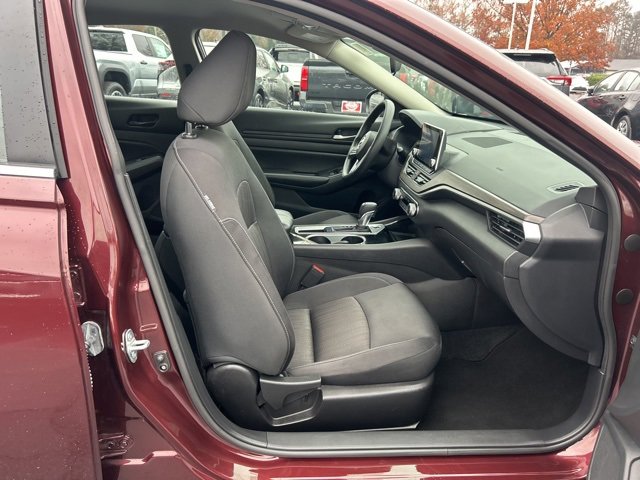 Used 2024 Nissan Altima 2.5 SV image 12