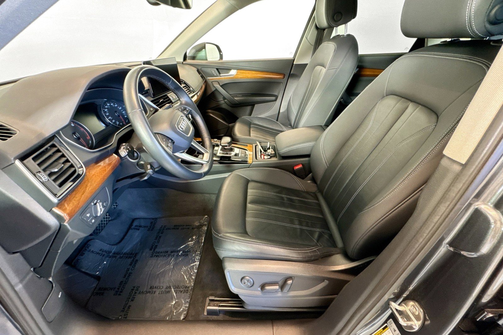 Used 2022 Audi Q5 2.0T Premium w/ Convenience Package image 19