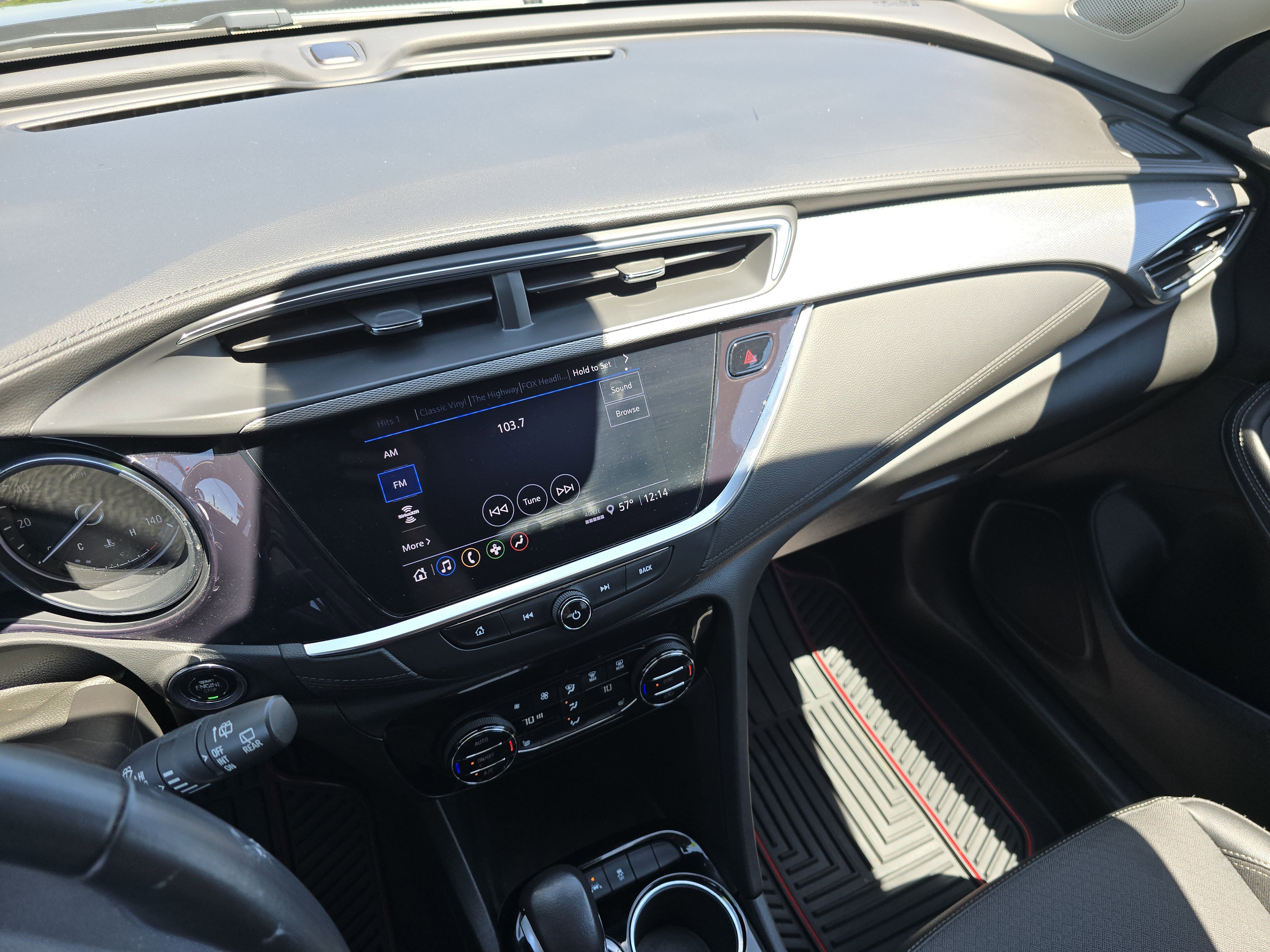 Used 2022 Buick Encore GX Select w/ Sport Touring Package FWD image 31