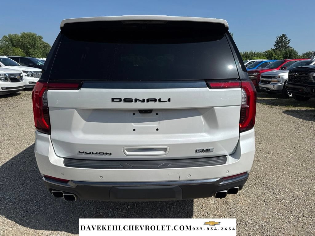 Used 2025 GMC Yukon XL Denali Ultimate w/ LPO, Illumination Package AWD/4WD image 5
