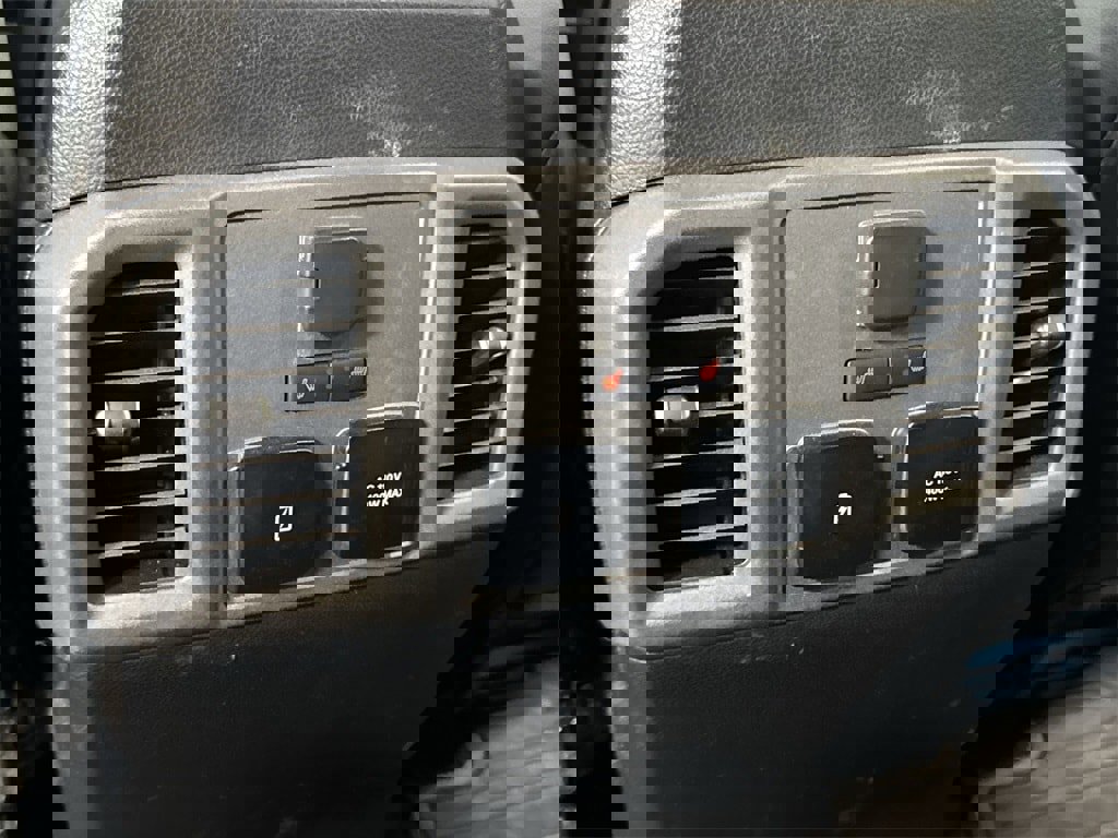 Used 2019 Ford F150 Raptor w/ Equipment Group 802A Luxury image 29