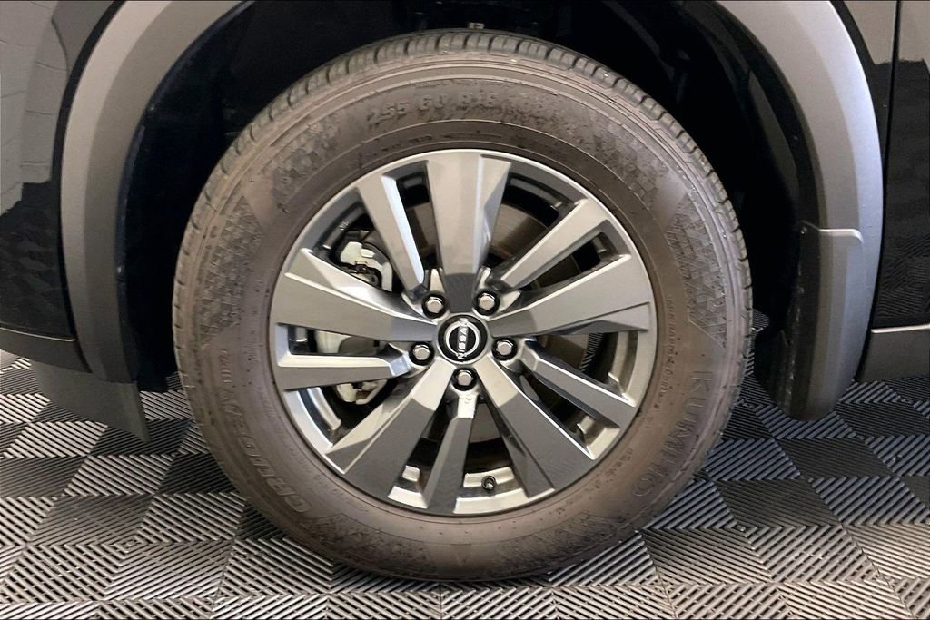 Certified 2025 Nissan Pathfinder SV w/ Black Appearance Package image 8