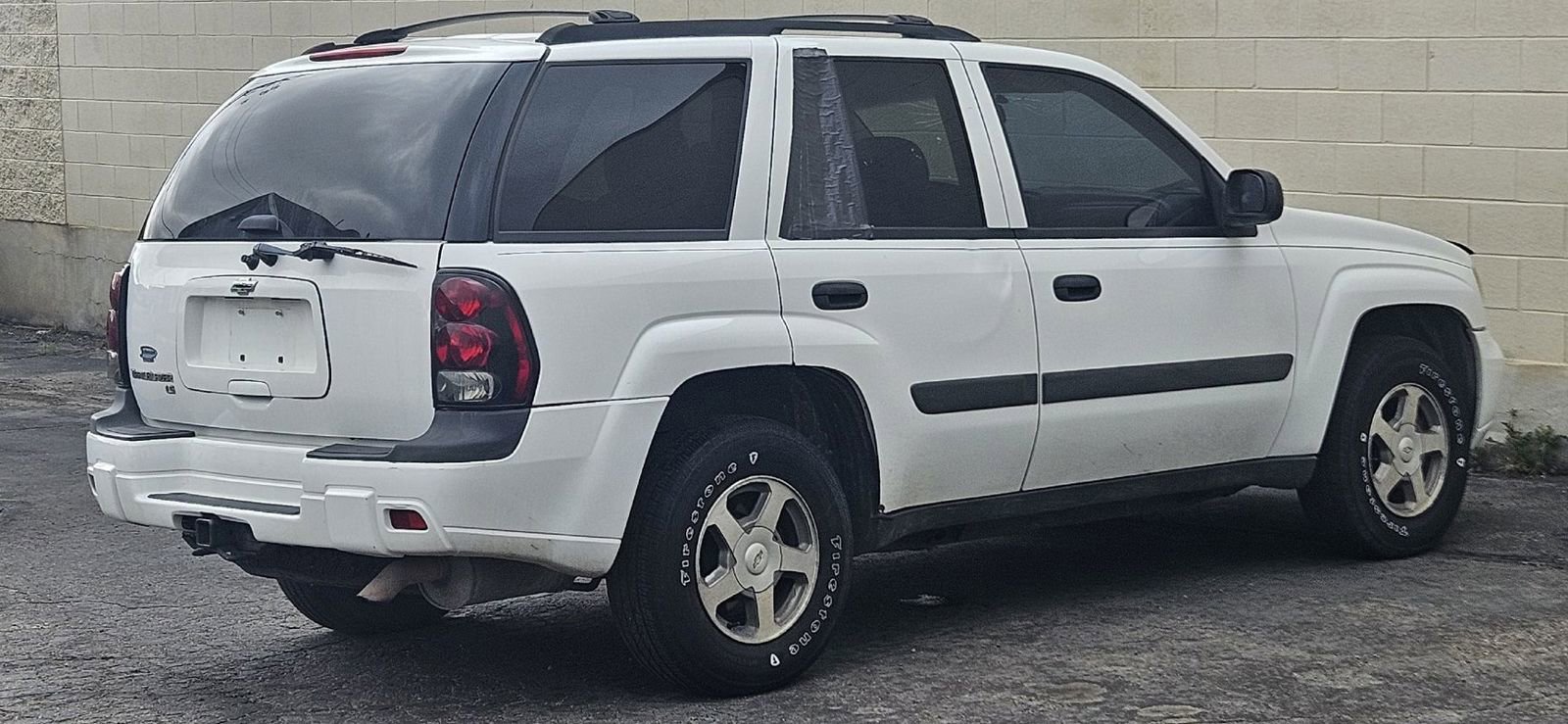 Used 2005 Chevrolet TrailBlazer LS w/ LS Preferred Equipment Group AWD/4WD image 5