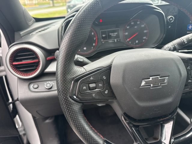 Used 2025 Chevrolet Trax RS w/ Driver Confidence Package FWD image 18