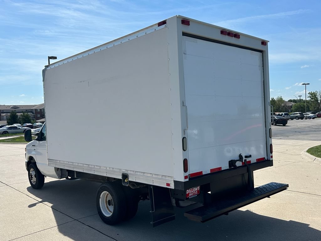 Used 2015 Ford E-450 and Econoline 450 Super Duty RWD image 3