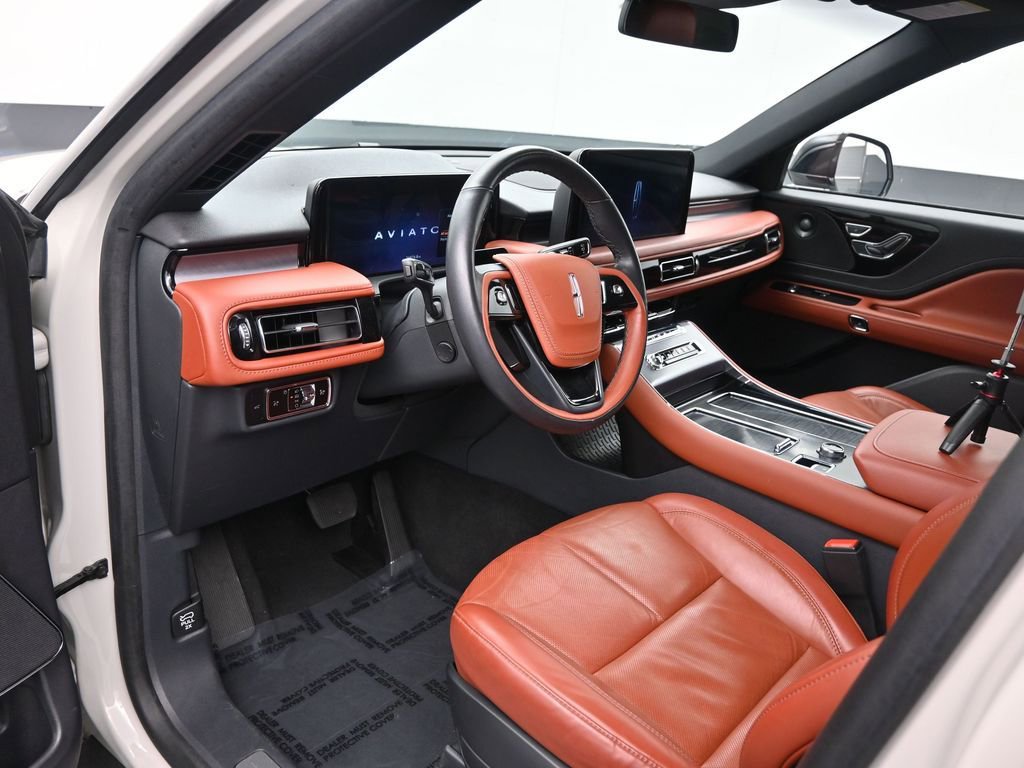 Used 2025 Lincoln Aviator Reserve w/ Illumination Package image 14