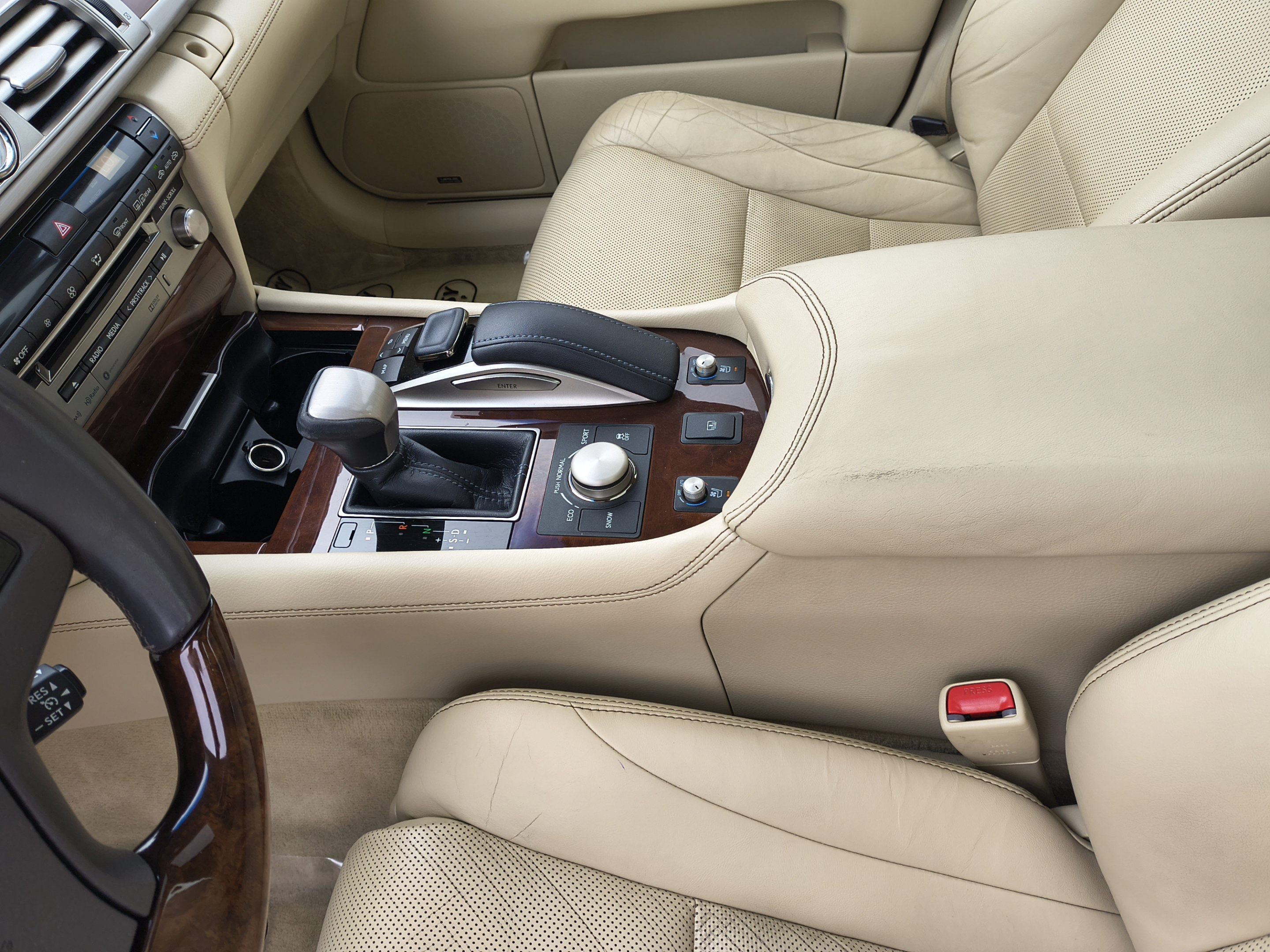 Used 2016 Lexus LS 460 w/ Comfort Package RWD image 23