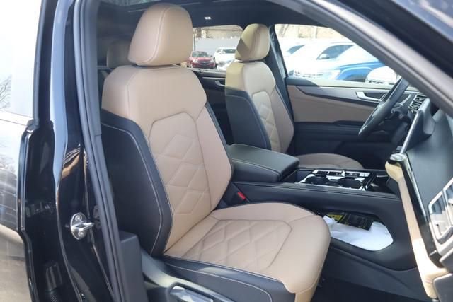 New 2026 Volkswagen Atlas Cross Sport SE image 18